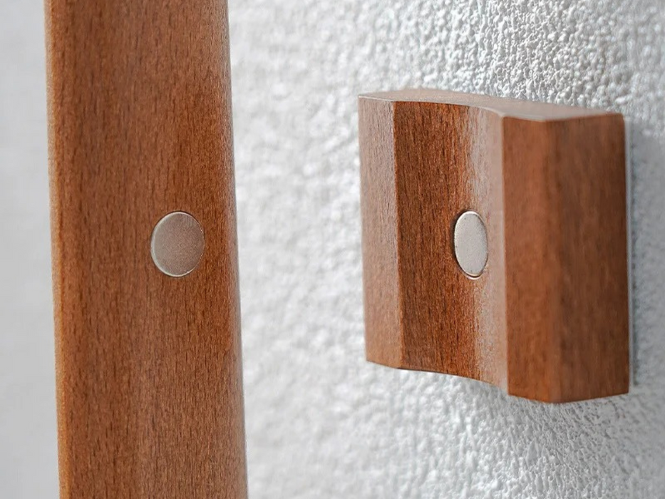 Kolm - Wooden Long Handle Magnetic Shoehorn 55 cm  BO-HA   