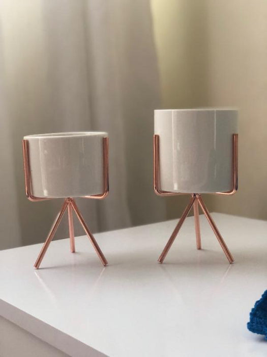 Ida - Ceramic Flower Planters with Modern Stand — customer photo by Clara W.