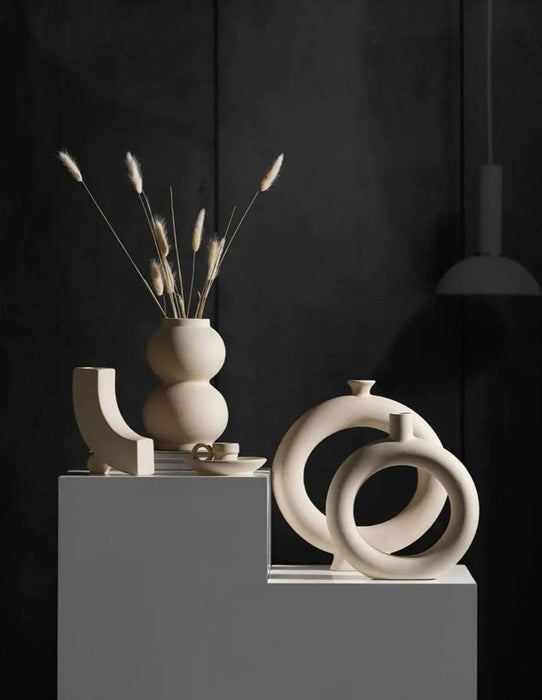Ingrid - Minimal Ceramic Vase — BO-HA